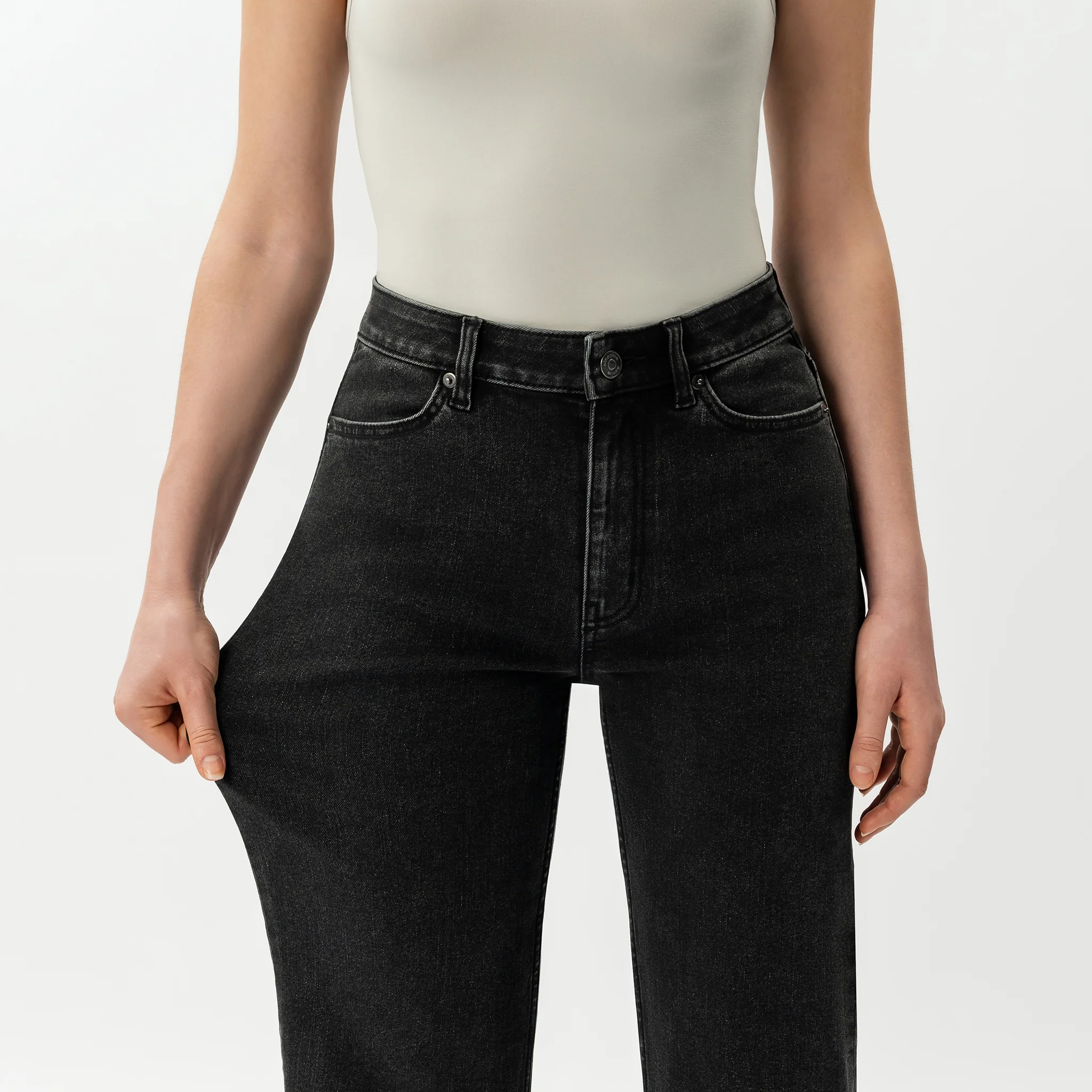 Relaxed ComfortDenim™ Jeans - Image 3